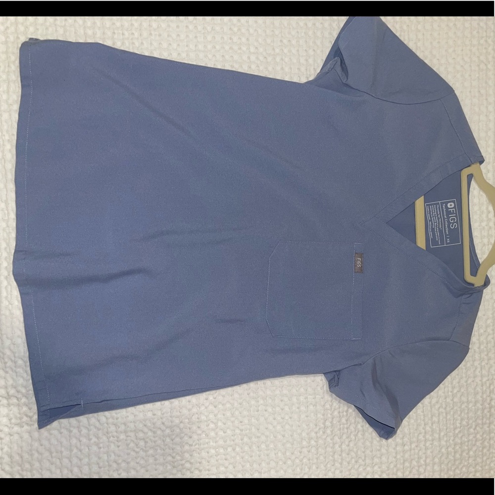 FIGS scrub top